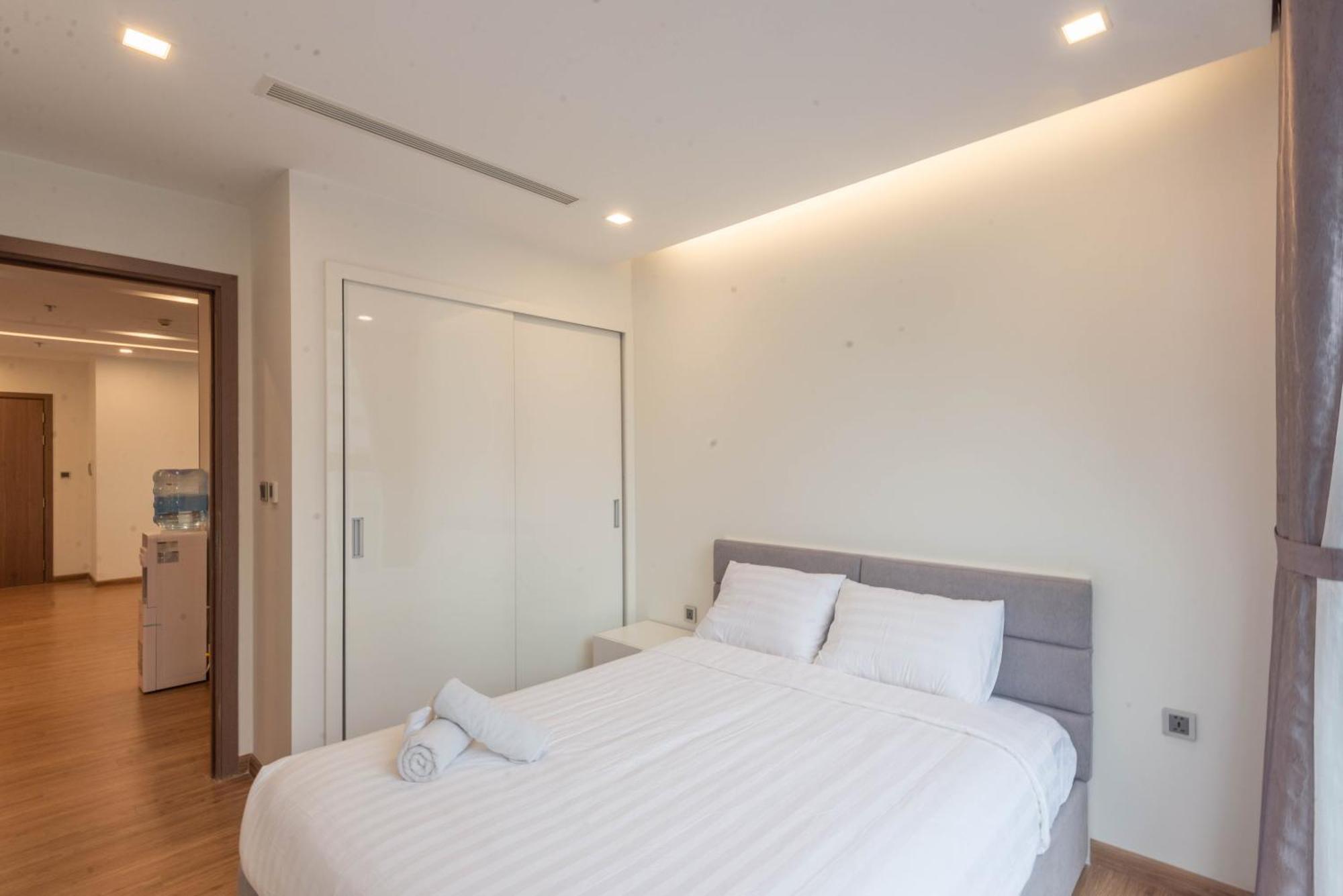 Luxury Serviced Apartment Vinhomes Metropolis Premium Hanoi Bagian luar foto